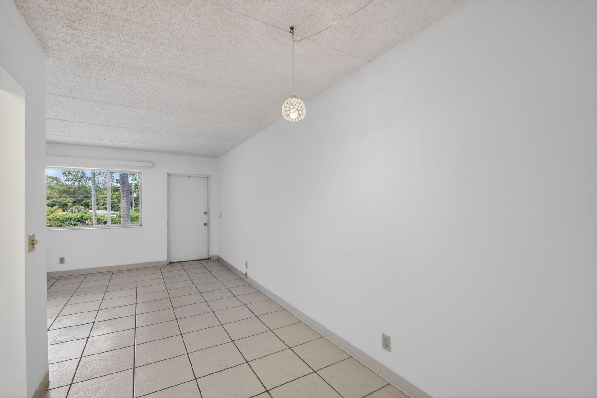 3300 Springdale Boulevard, Unit 208, Palm Springs, FL 33461 Photo