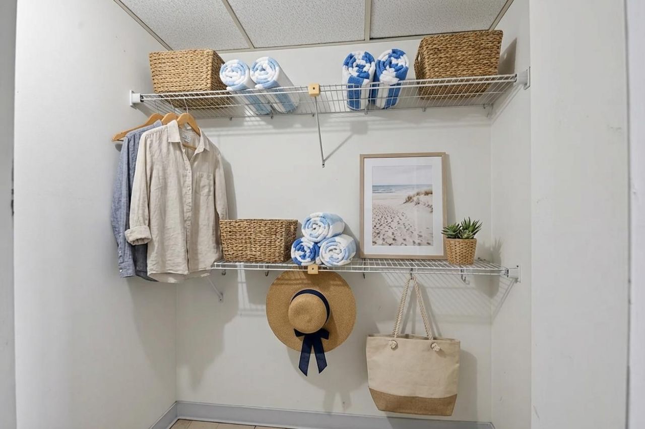 3300 Springdale Boulevard, Unit 208, Palm Springs, FL 33461 Photo