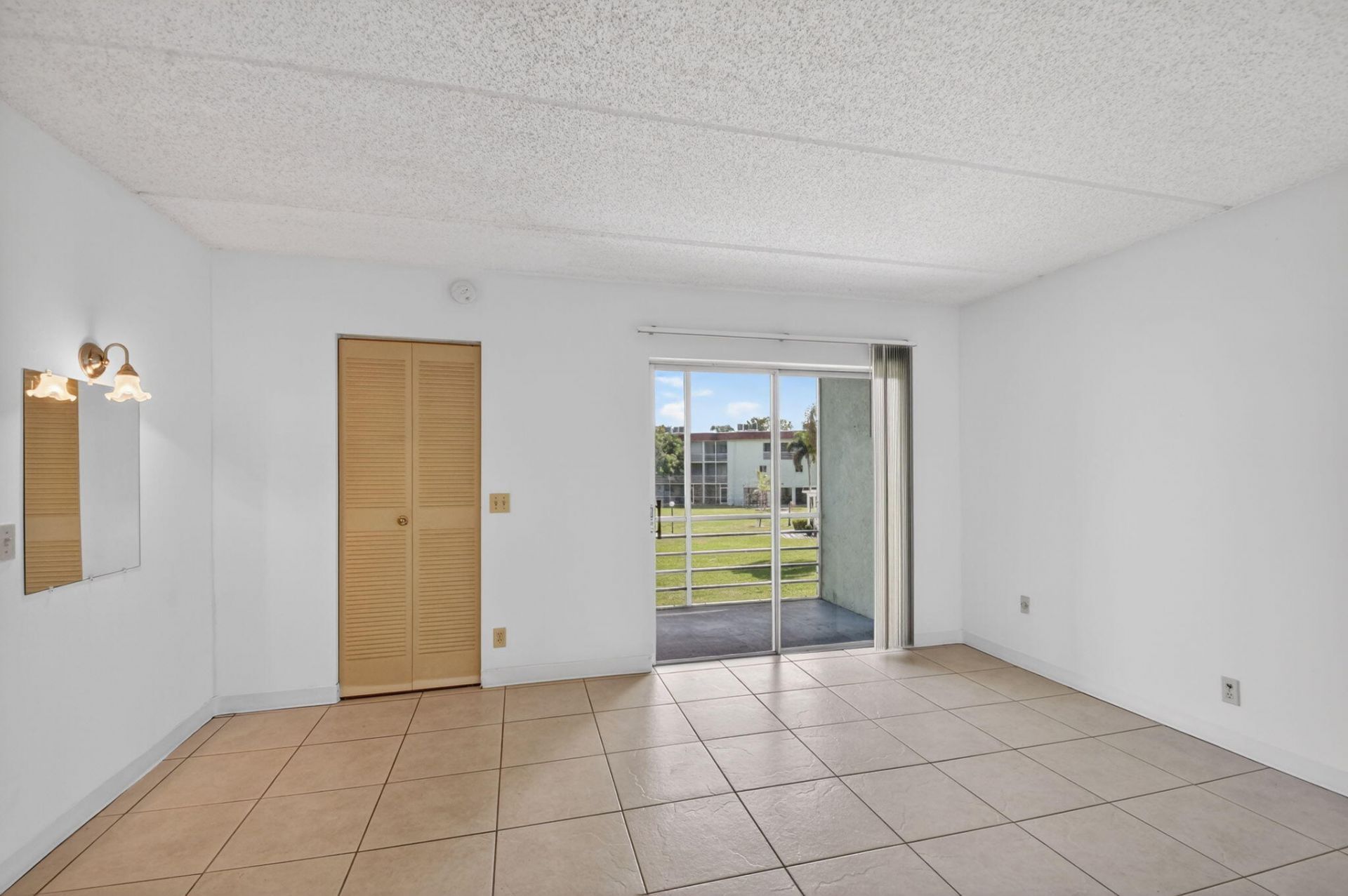 3300 Springdale Boulevard, Unit 208, Palm Springs, FL 33461 Photo