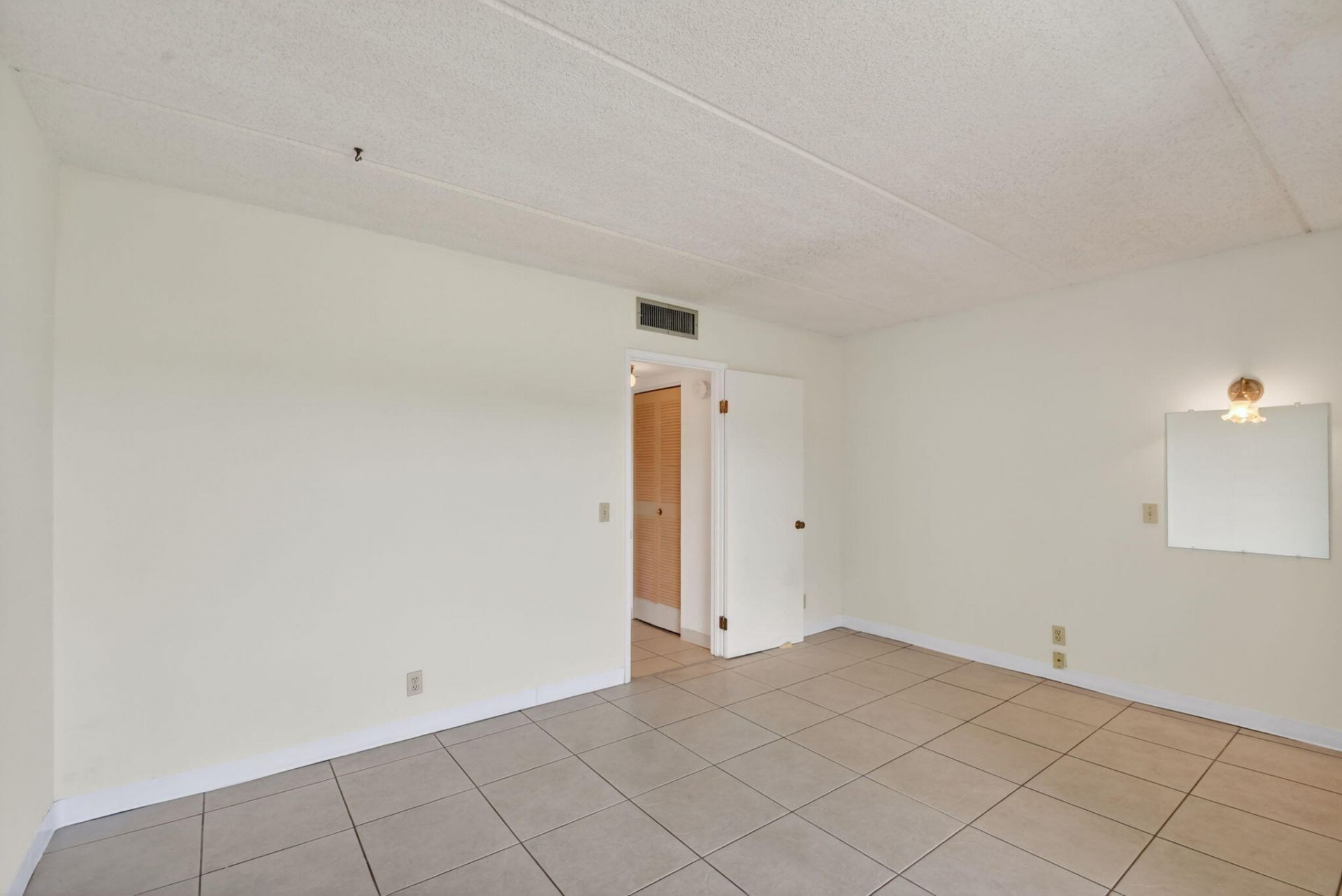 3300 Springdale Boulevard, Unit 208, Palm Springs, FL 33461 Photo