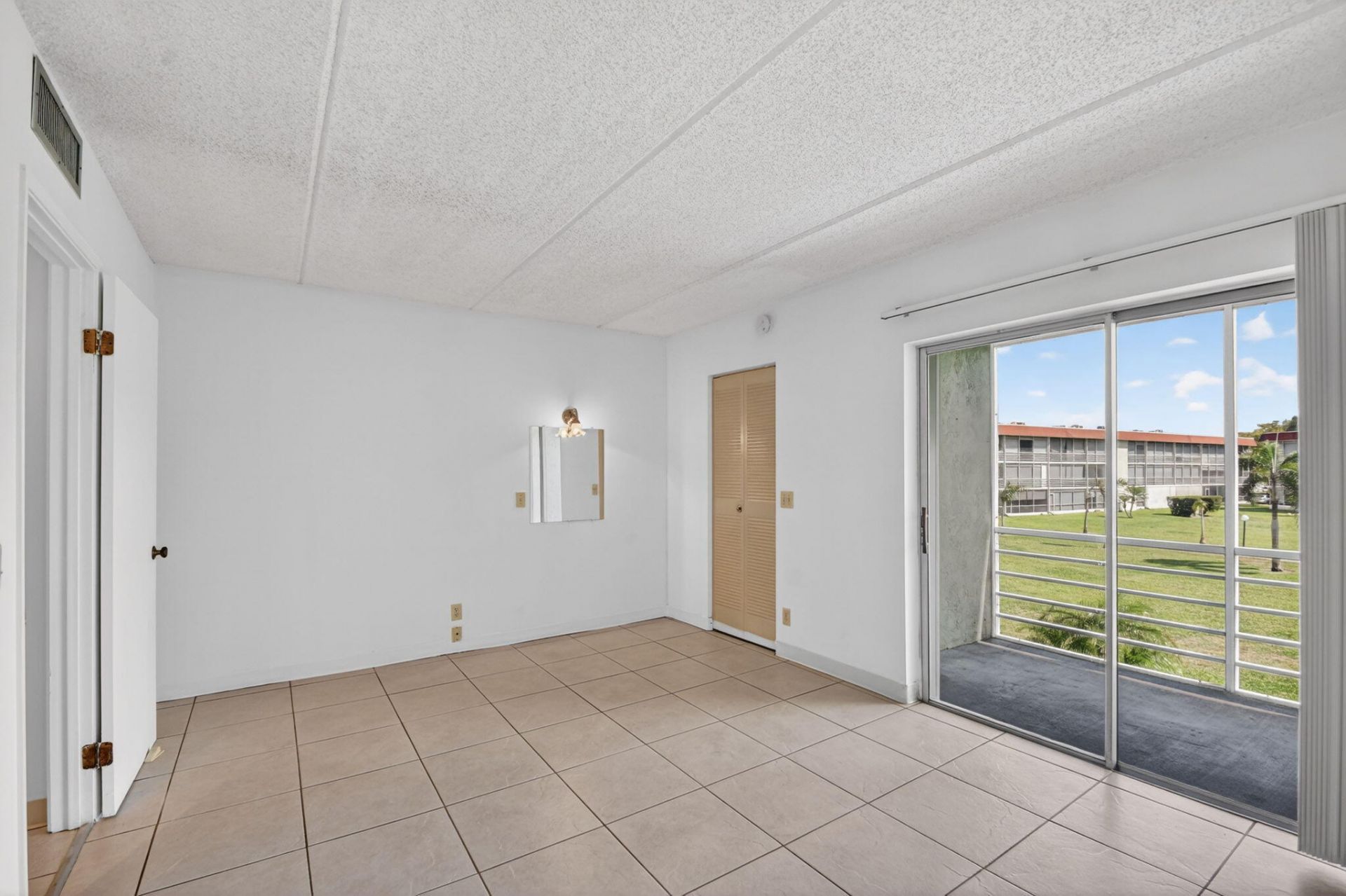 3300 Springdale Boulevard, Unit 208, Palm Springs, FL 33461 Photo