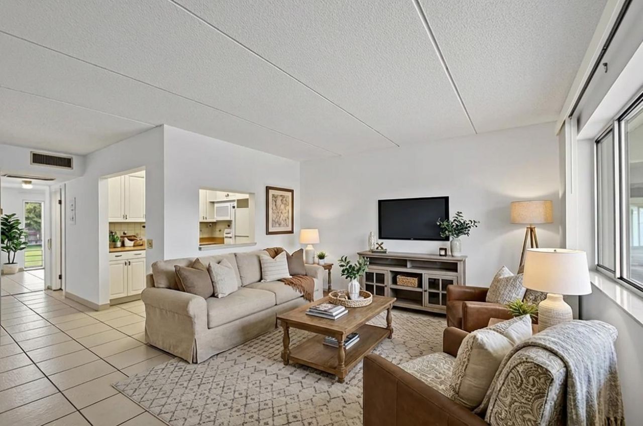 3300 Springdale Boulevard, Unit 208, Palm Springs, FL 33461 Photo