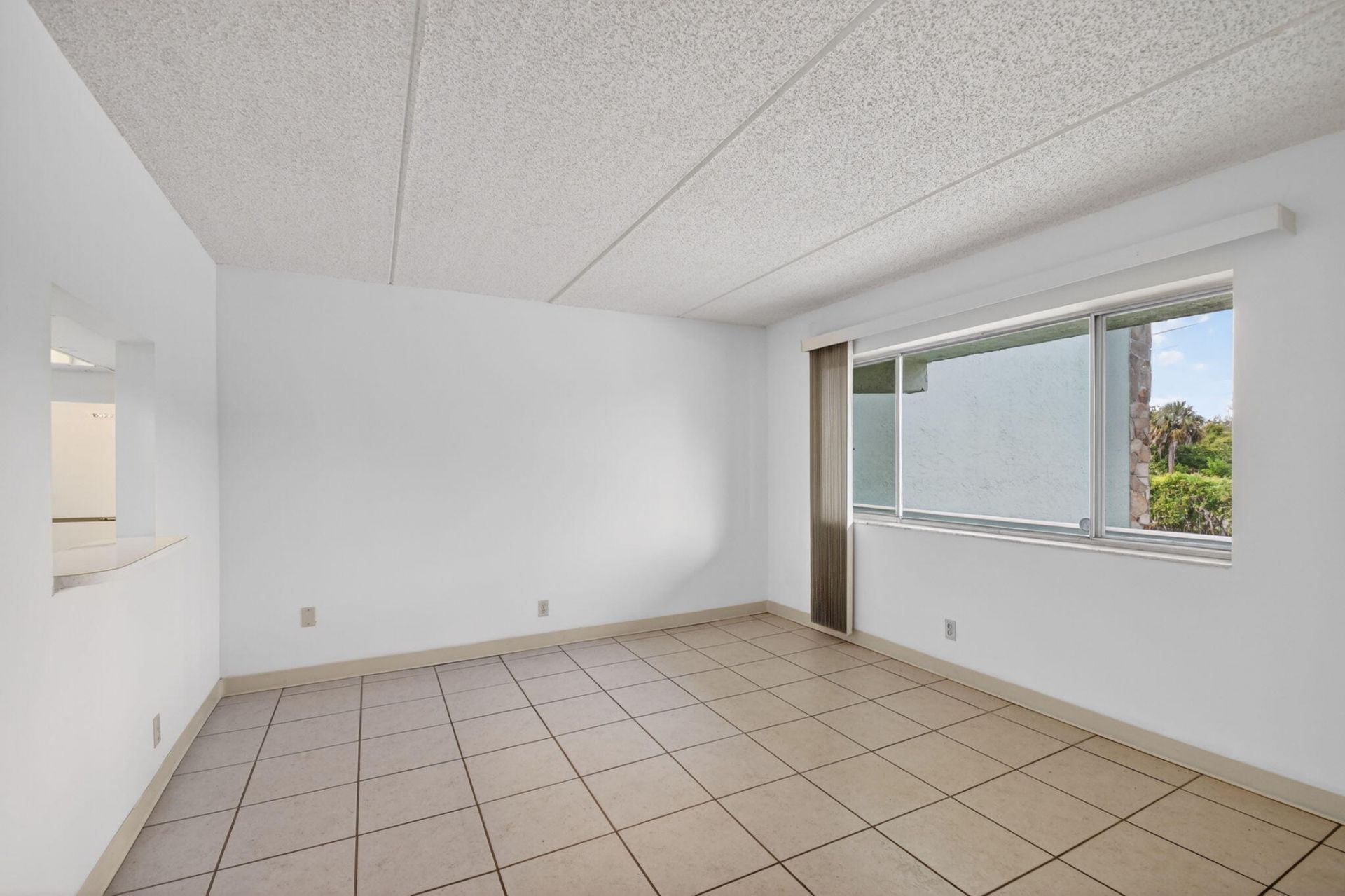 3300 Springdale Boulevard, Unit 208, Palm Springs, FL 33461 Photo