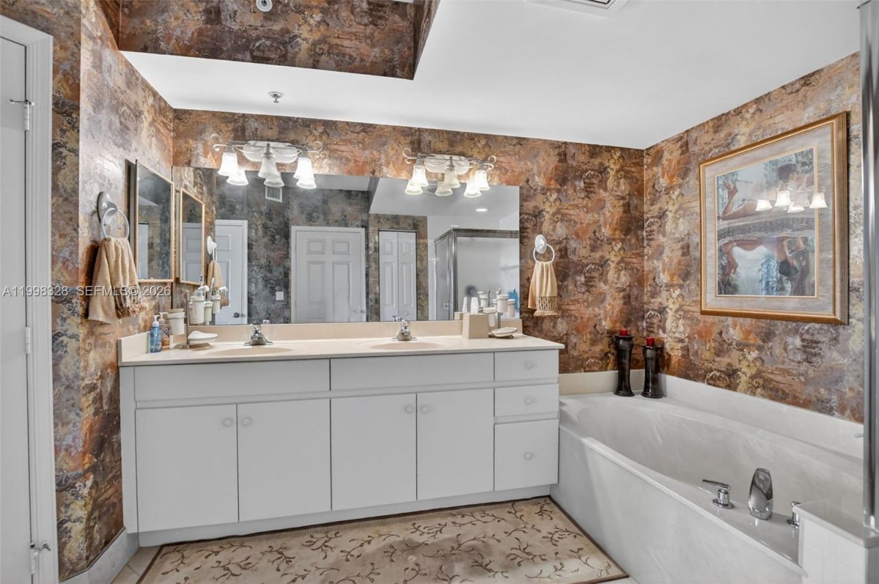 5938 Crystal Shores Dr, Unit 301, Boynton Beach, FL 33437 Photo