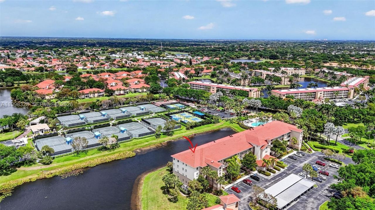 5938 Crystal Shores Dr, Unit 301, Boynton Beach, FL 33437 Photo