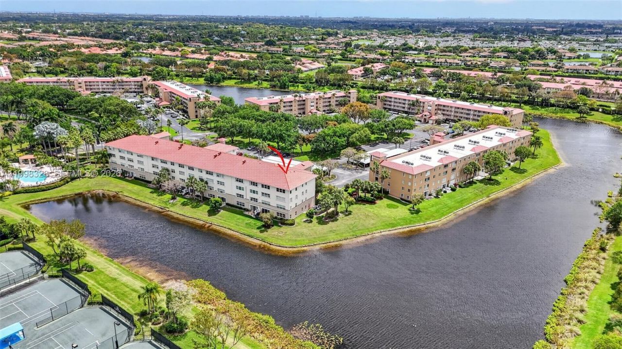 5938 Crystal Shores Dr, Unit 301, Boynton Beach, FL 33437 Photo