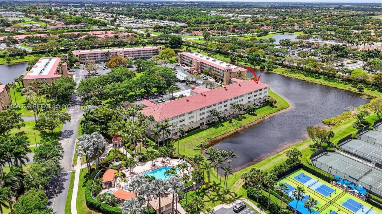 5938 Crystal Shores Dr, Unit 301, Boynton Beach, FL 33437 Photo