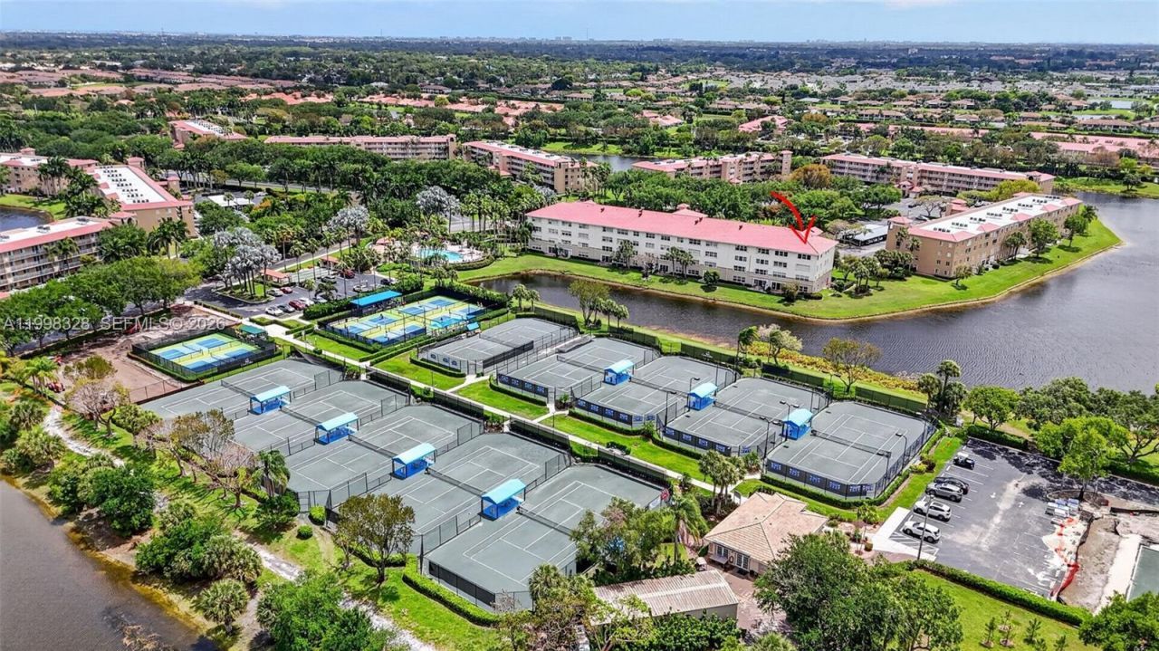 5938 Crystal Shores Dr, Unit 301, Boynton Beach, FL 33437 Photo