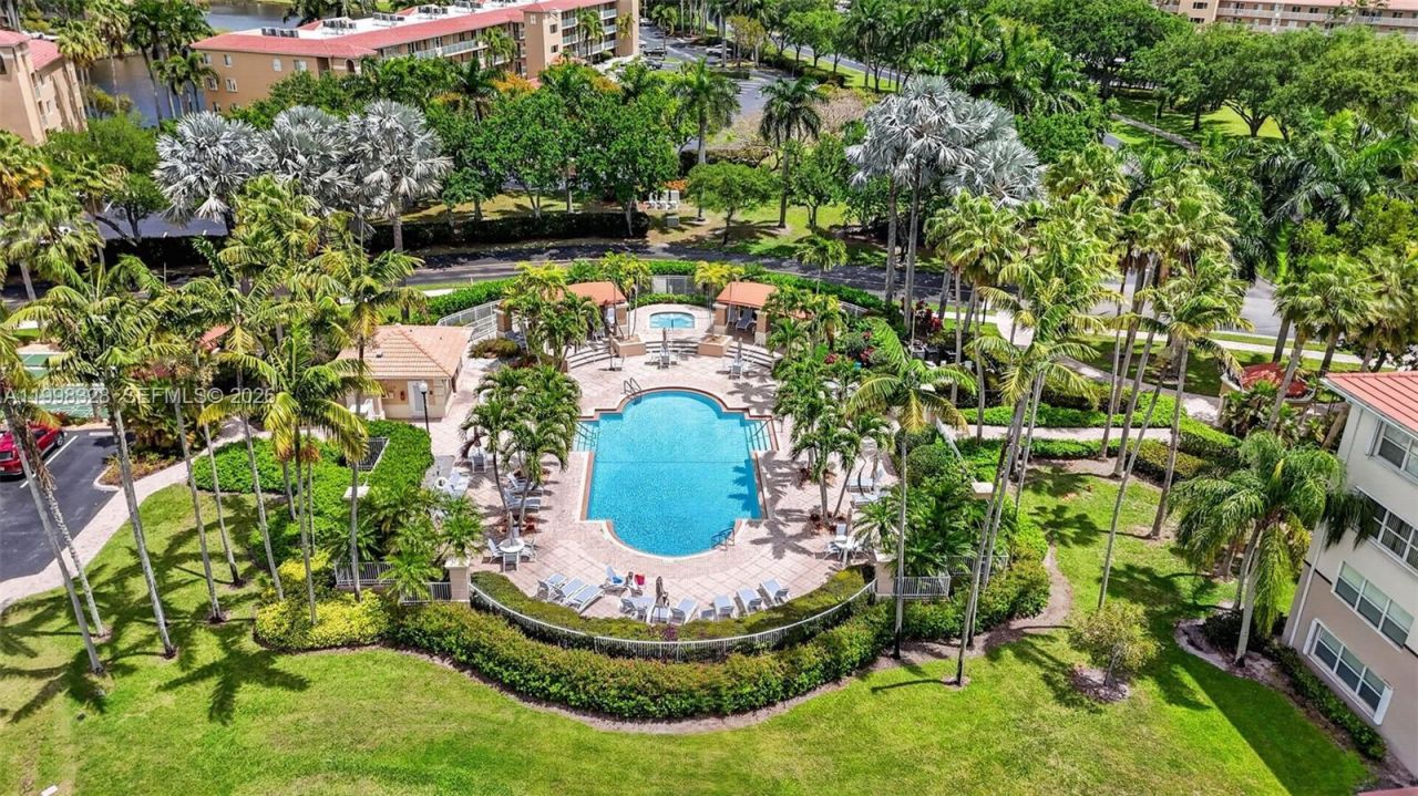 5938 Crystal Shores Dr, Unit 301, Boynton Beach, FL 33437 Photo