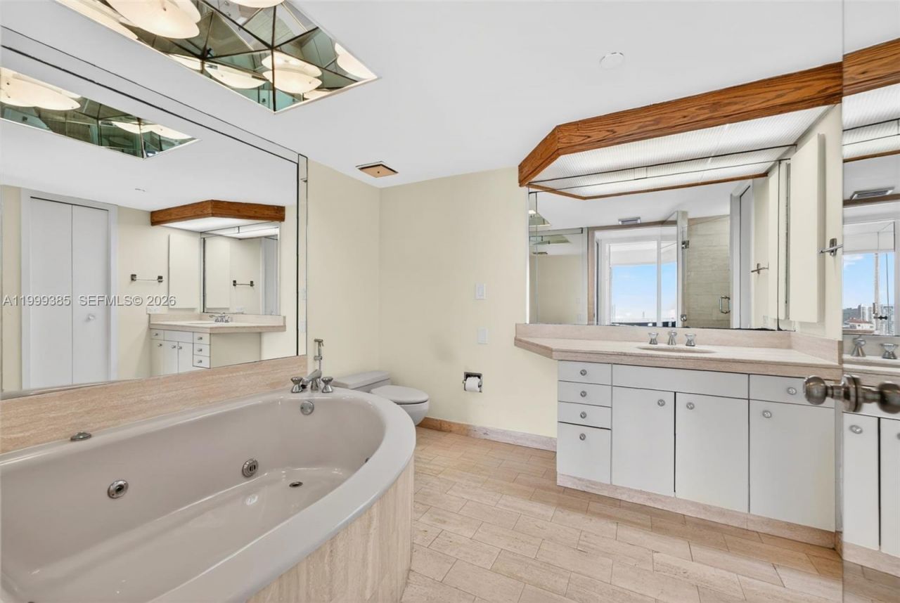 19355 Turnberry Way, Unit 24C, Aventura, FL 33180 Photo