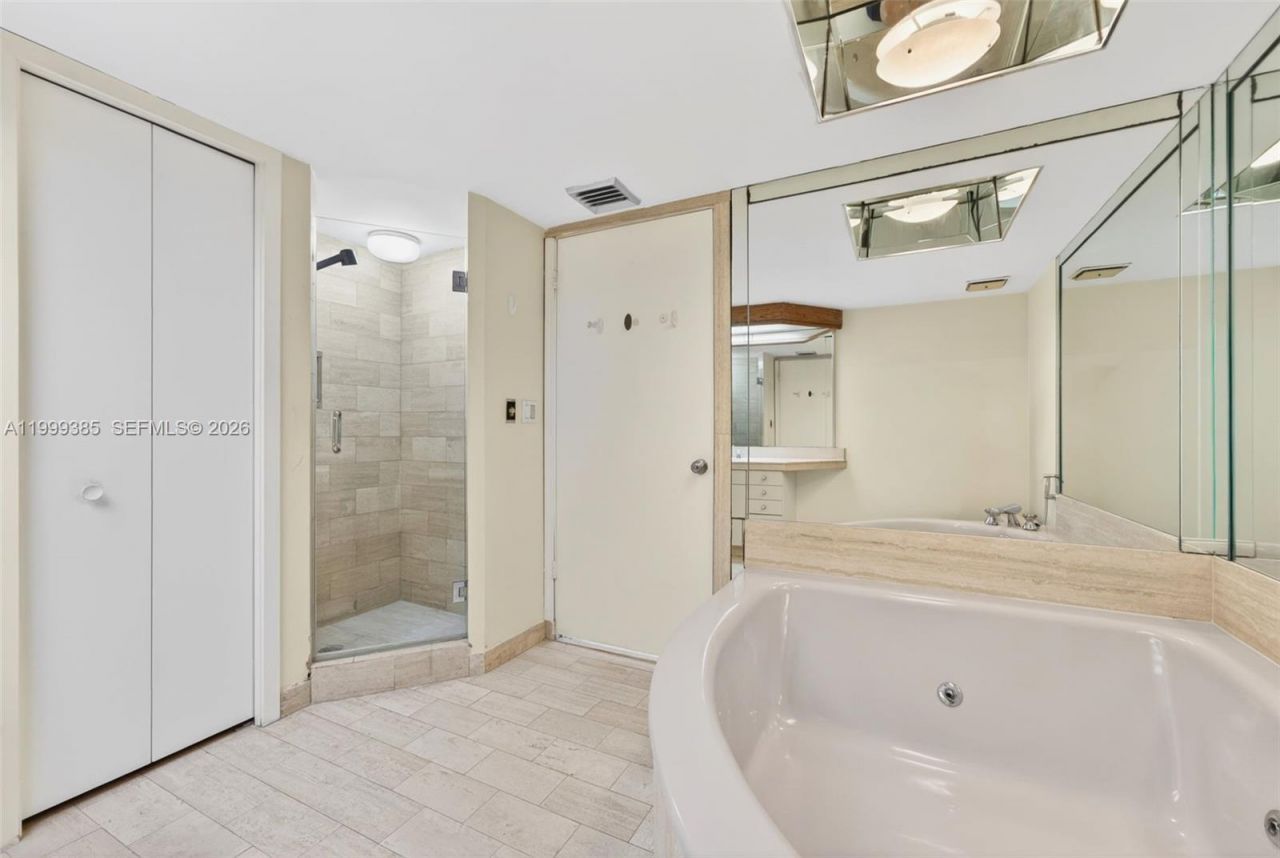 19355 Turnberry Way, Unit 24C, Aventura, FL 33180 Photo