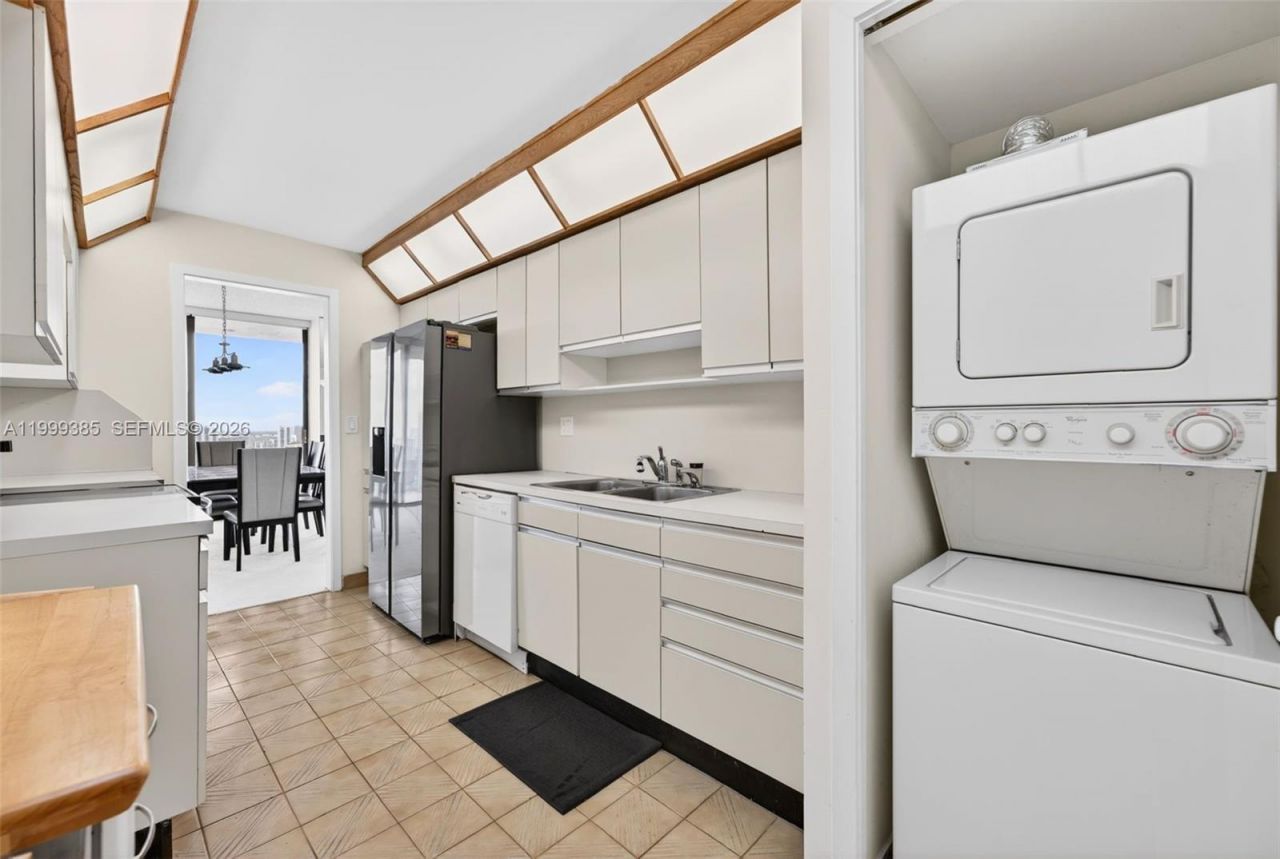 19355 Turnberry Way, Unit 24C, Aventura, FL 33180 Photo