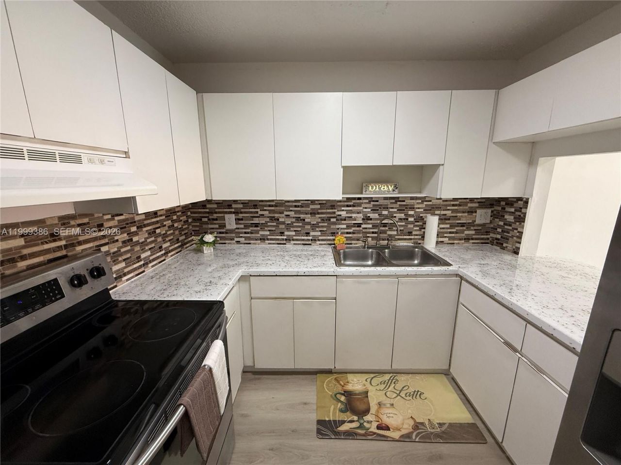 1900 W 68th St, Unit B203, Hialeah, FL 33014 Photo