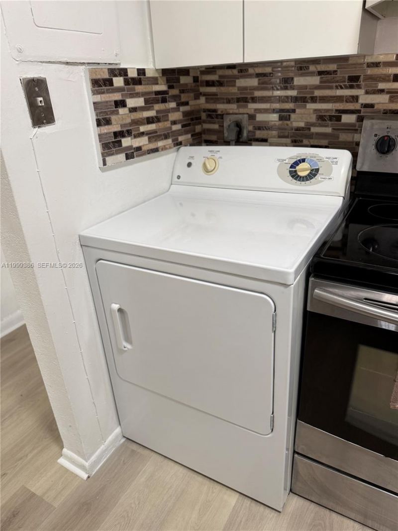 1900 W 68th St, Unit B203, Hialeah, FL 33014 Photo