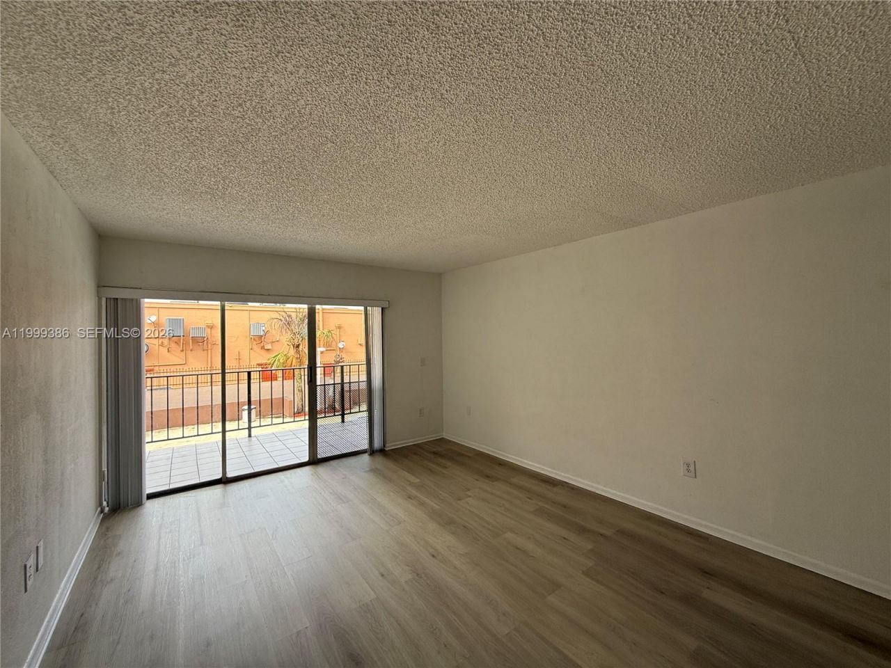 1900 W 68th St, Unit B203, Hialeah, FL 33014 Photo