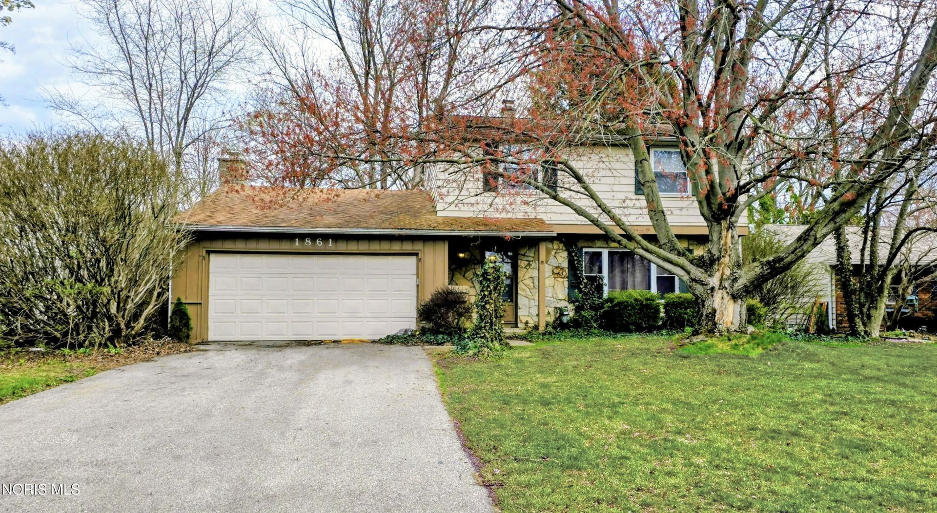 1861 Lynbrook Drive, Toledo, OH 43614 Main Photo