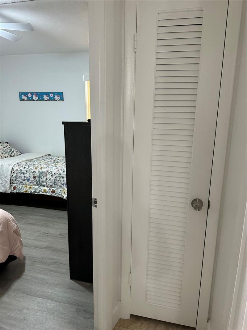 8021 N Sunrise Lakes Dr, Unit 101, Sunrise, FL 33322 Photo