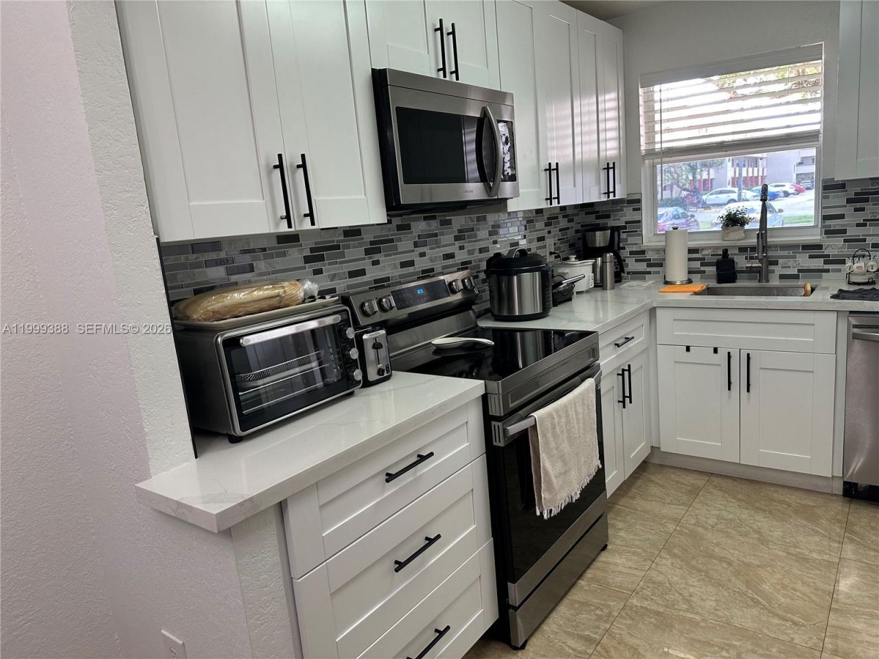 8021 N Sunrise Lakes Dr, Unit 101, Sunrise, FL 33322 Photo