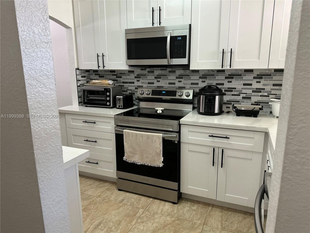 8021 N Sunrise Lakes Dr, Unit 101, Sunrise, FL 33322 Photo