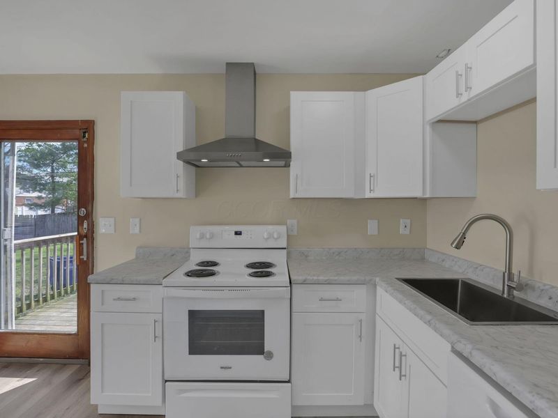 406 Beechtree Road, Whitehall, OH 43213 Photo 14