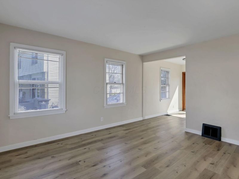 406 Beechtree Road, Whitehall, OH 43213 Photo 6