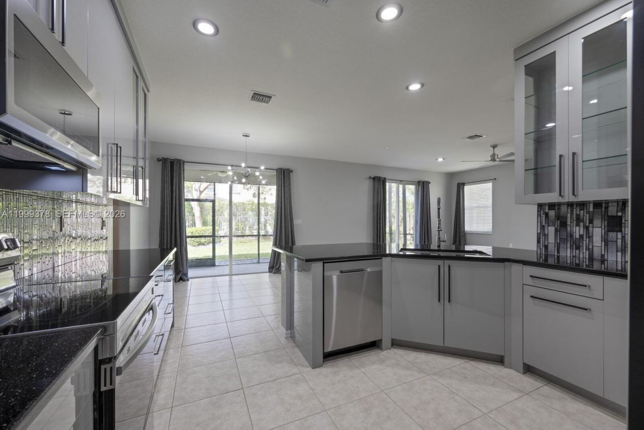 4207 W Whitewater Ave , Weston, FL 33332 Photo