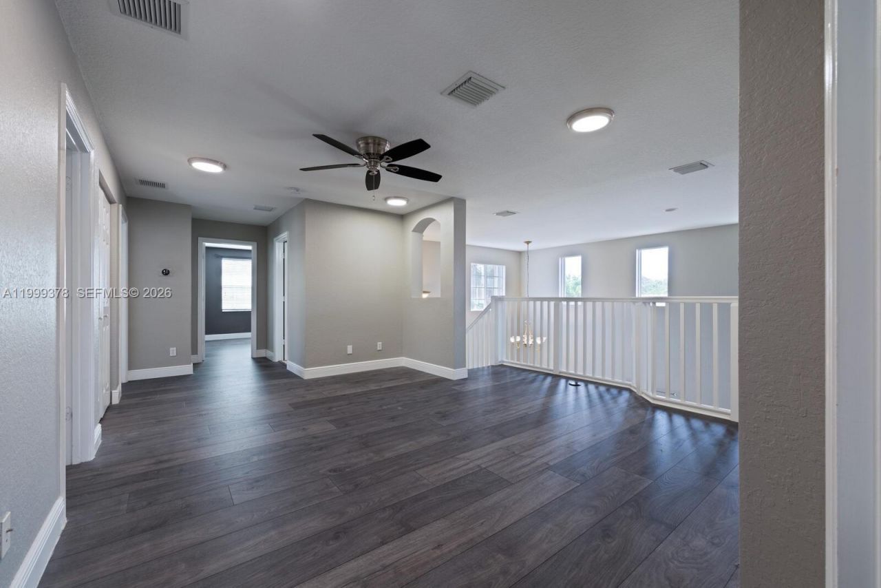 4207 W Whitewater Ave , Weston, FL 33332 Photo