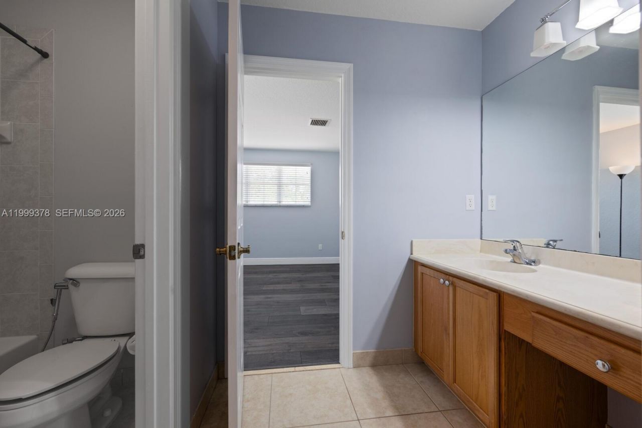 4207 W Whitewater Ave , Weston, FL 33332 Photo