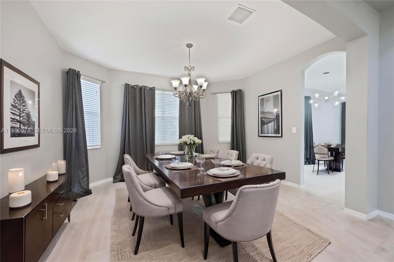 4207 W Whitewater Ave , Weston, FL 33332 Photo