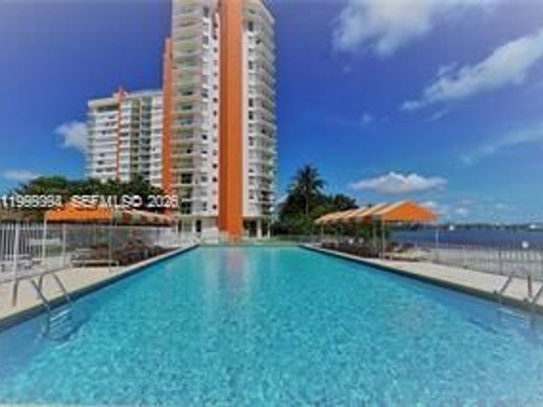 1351 NE Miami Gardens Dr, Unit 1605E, Miami, FL 33179