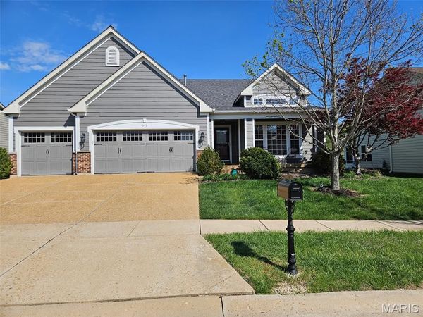 543 Coachgate Court , Ballwin, MO 63021
