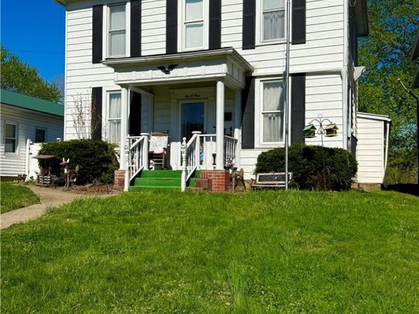 609 Riverside Drive, St Marys, WV 26170