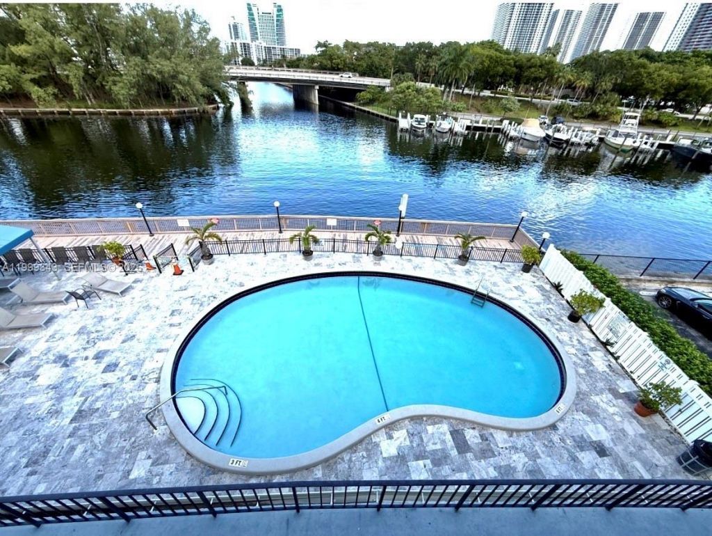300 Diplomat Pkwy, Unit 505, Hallandale Beach, FL 33009 Photo