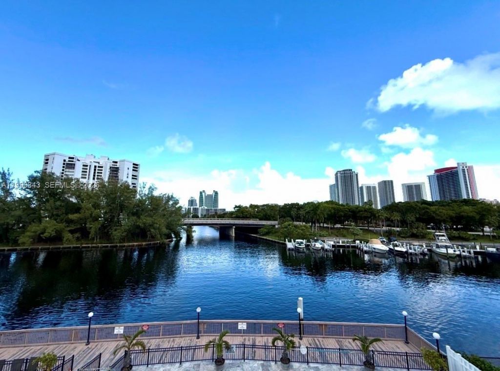 300 Diplomat Pkwy, Unit 505, Hallandale Beach, FL 33009 Photo