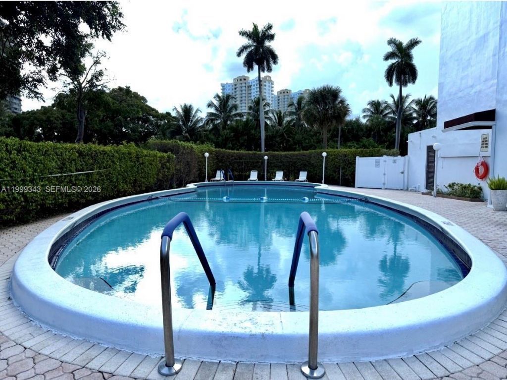 300 Diplomat Pkwy, Unit 505, Hallandale Beach, FL 33009 Photo