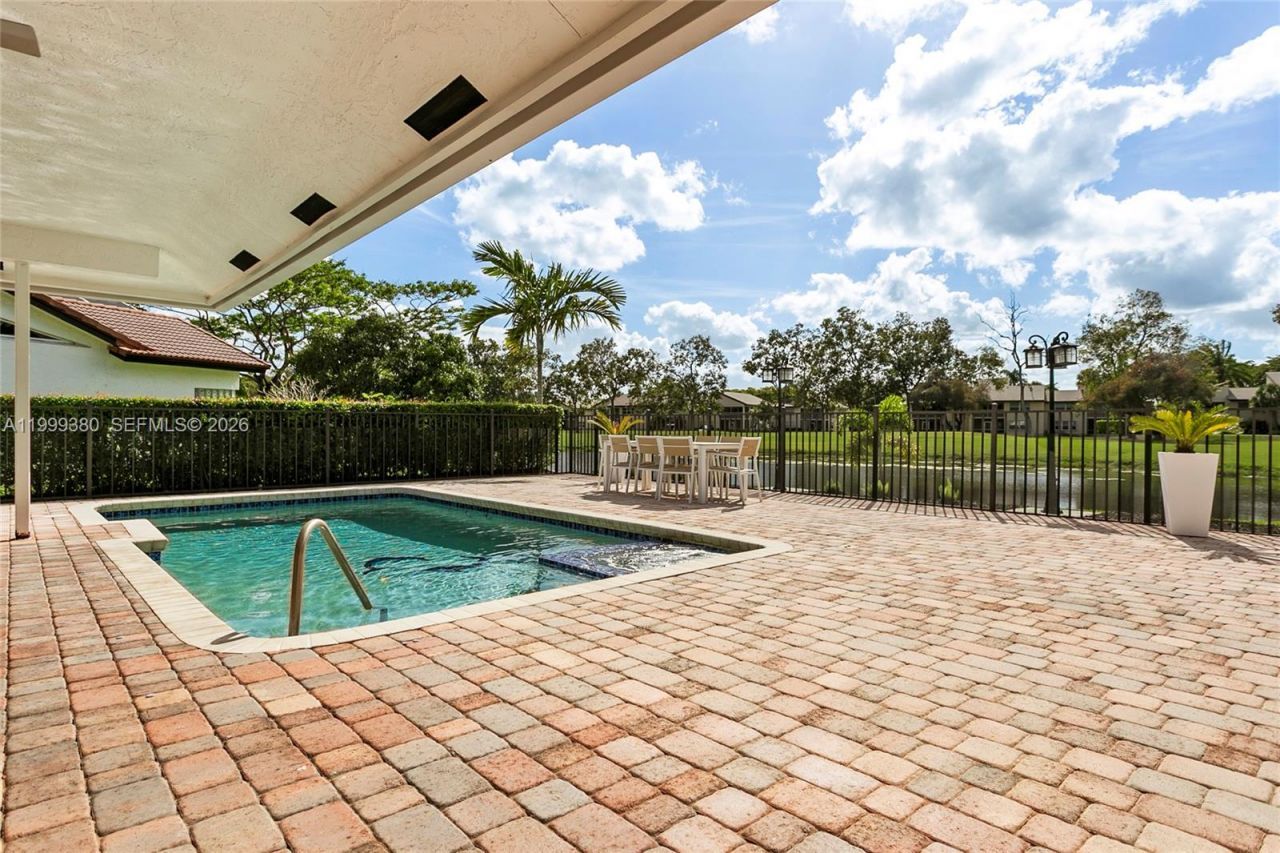 7709 NW 87th Ave, Tamarac, FL 33321 Photo