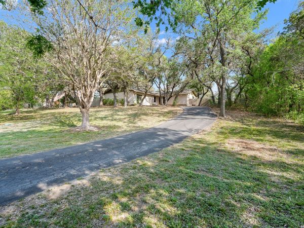 7806 SHADY HOLLOW LN, San Antonio, TX 78255