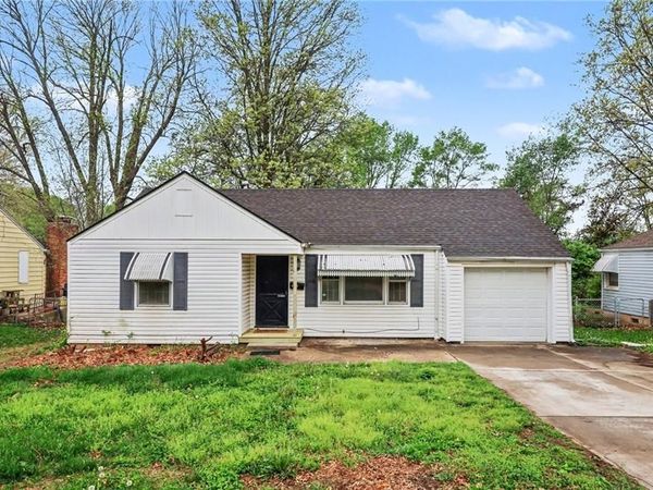 7723 Sni-A-Bar Road, Kansas City, MO 64129