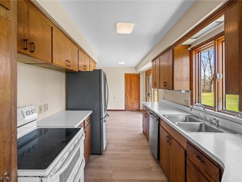 8583 Sherman Road, Chesterland, OH 44026 Photo 8