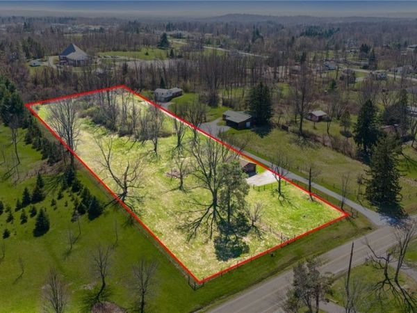 8593 Sherman Road , Chesterland, OH 44026