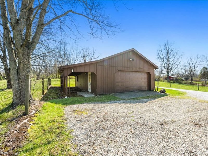 8593 Sherman Road, Chesterland, OH 44026 Photo 6