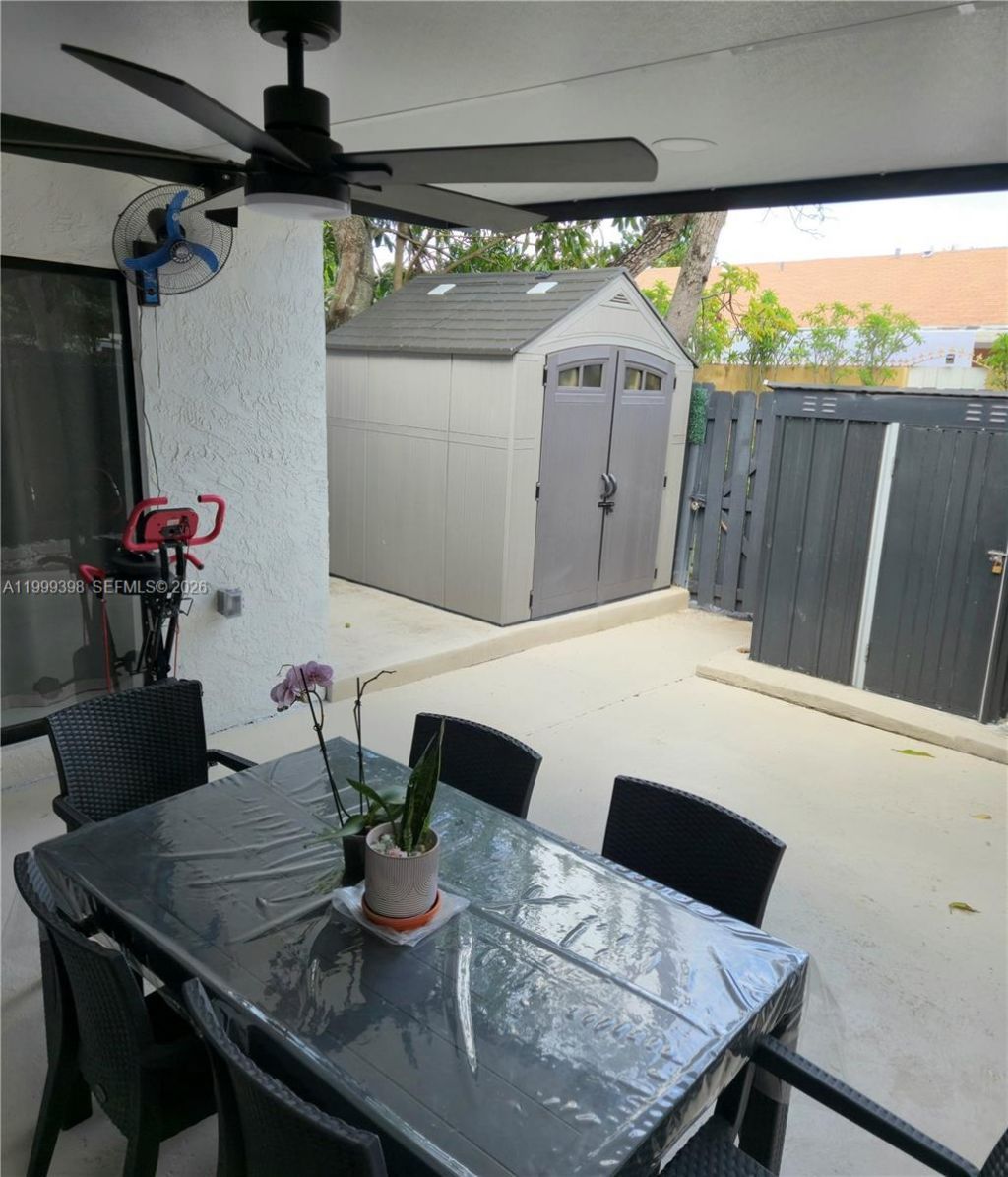 4430 NW 185th St, Miami Gardens, FL 33055 Photo