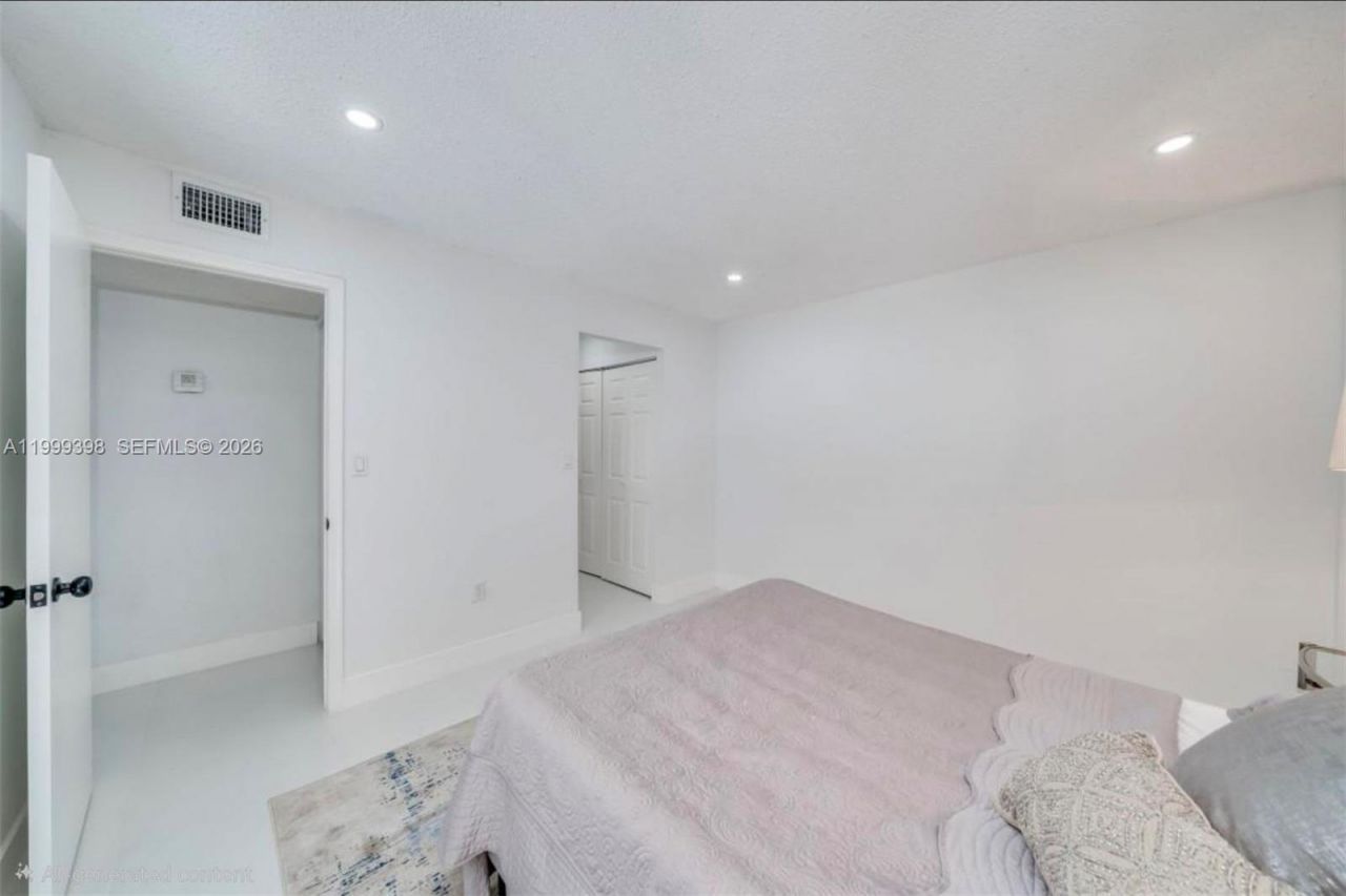 4430 NW 185th St, Miami Gardens, FL 33055 Photo