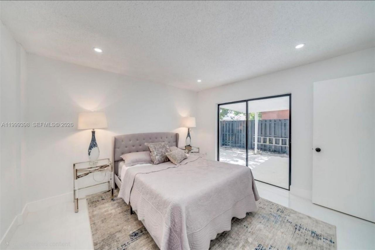 4430 NW 185th St, Miami Gardens, FL 33055 Photo