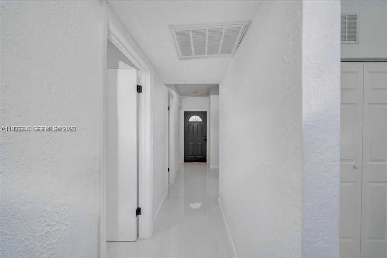 4430 NW 185th St, Miami Gardens, FL 33055 Photo