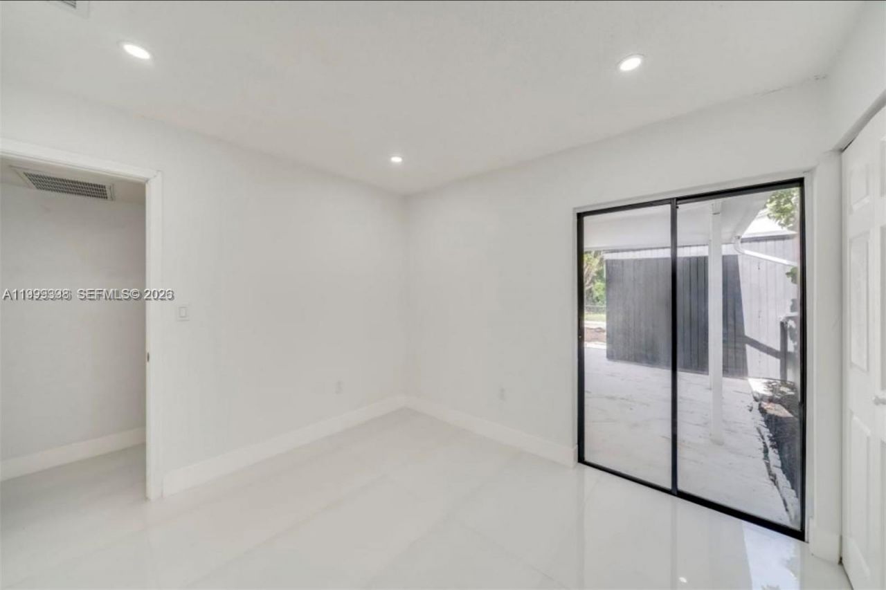 4430 NW 185th St, Miami Gardens, FL 33055 Photo