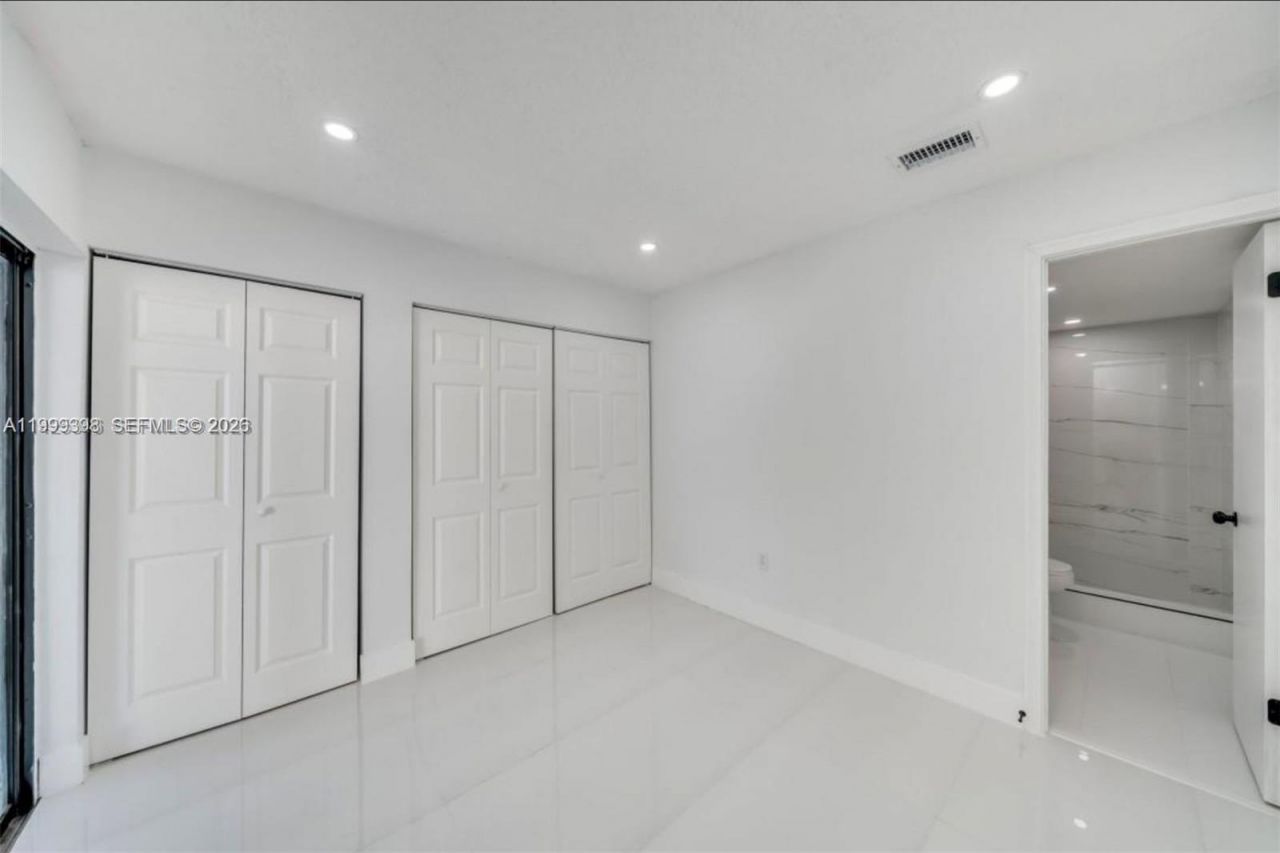 4430 NW 185th St, Miami Gardens, FL 33055 Photo