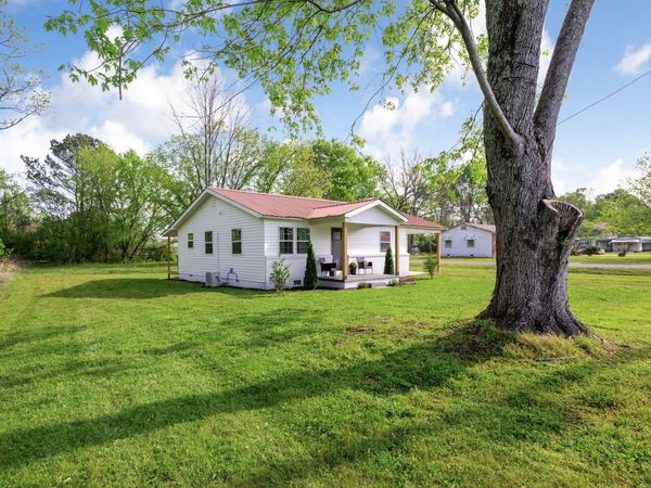 301 High Street, Stevenson, AL 35772