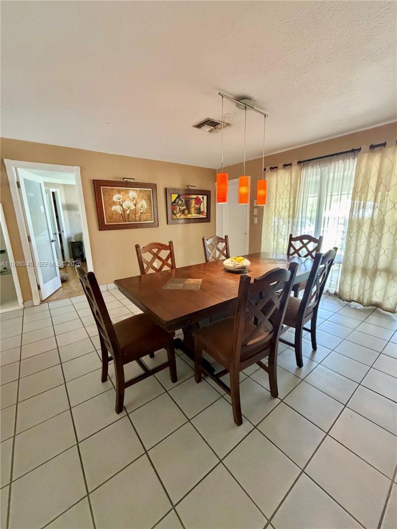 1581 SW 27th Ter, Fort Lauderdale, FL 33312 Photo