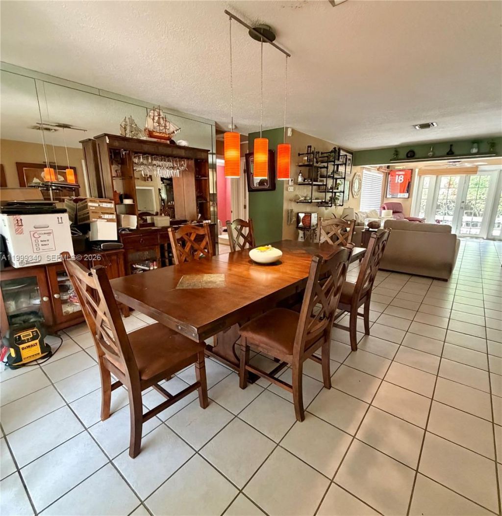 1581 SW 27th Ter, Fort Lauderdale, FL 33312 Photo